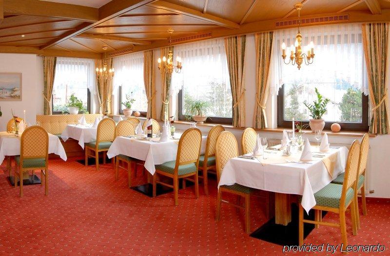 פונדס Hotel Edelweiss מסעדה תמונה
