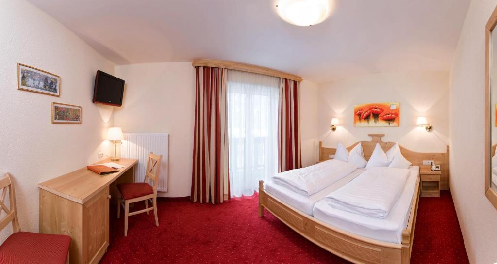 פונדס Hotel Edelweiss חדר תמונה